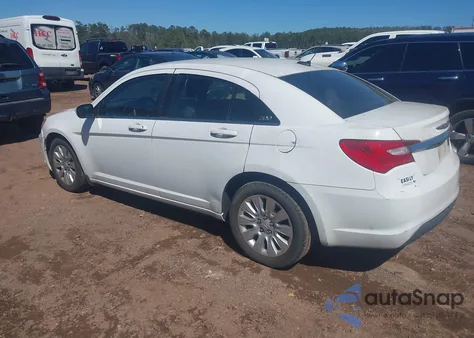 2014 Chrysler 200 Lx z USA, uszkodzony, nr VIN 1C3CCBAB2EN142008